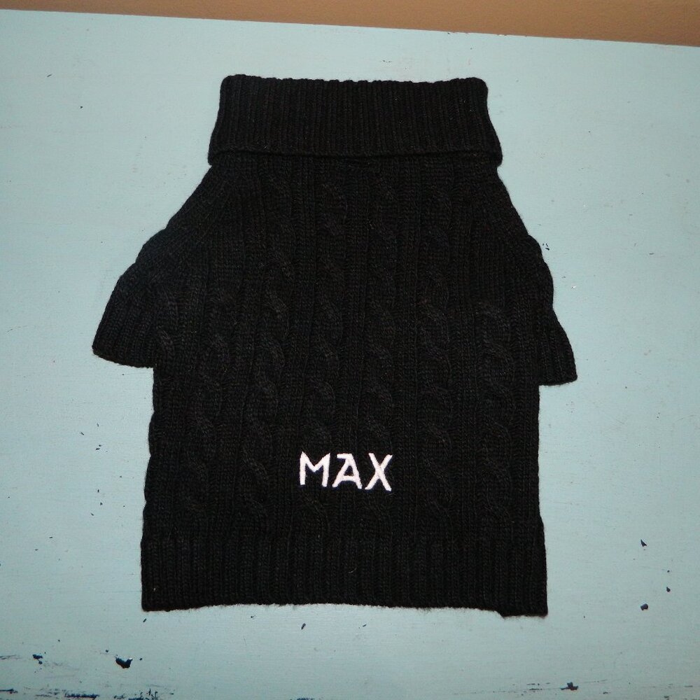Mark & Graham Cable Knit Dog Sweater "MAX" Size M (RR-9)